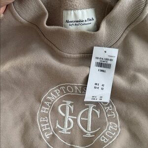 Abercrombie & Fitch Beige Crewneck Sweater